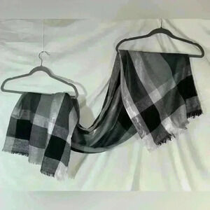 Stole-Scarves, grey and white with plaid pattern.